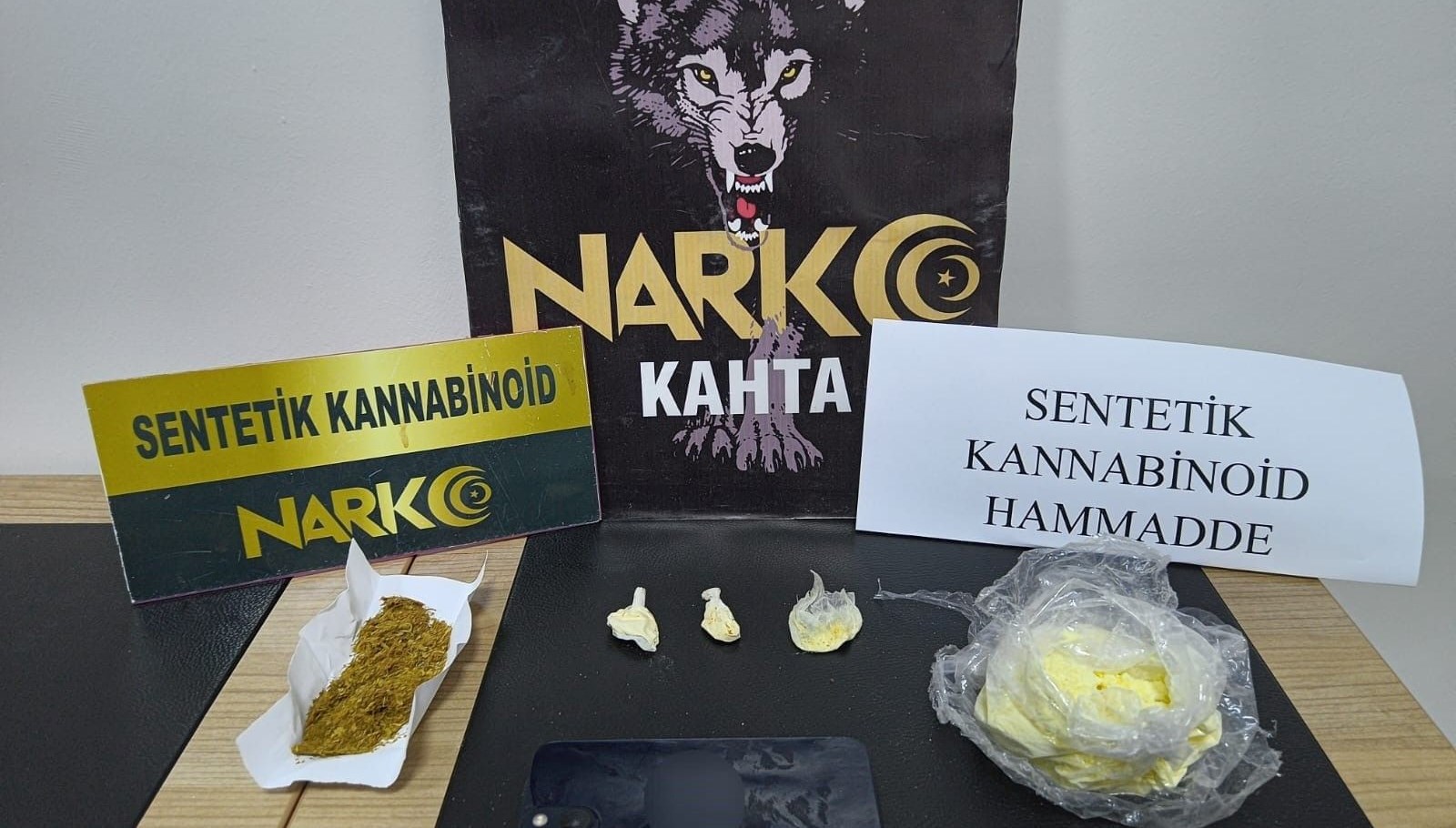 adiyamanda uyusturucu operasyonlarinda 12 sahis tutuklandi H86wHKW1