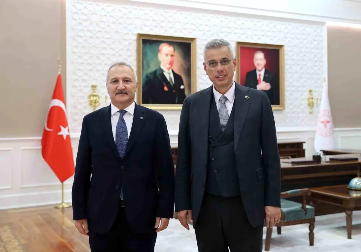 mhp genel baskan yardimcisi yurdakuldan saglik bakani memisogluna ziyaret djiK3GFh.jpg