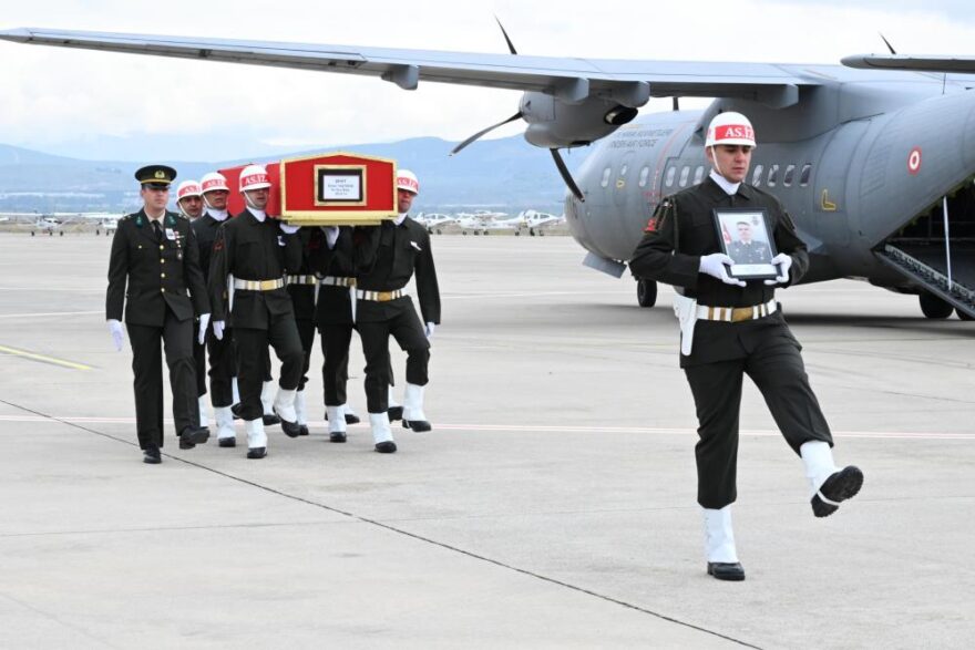 Katar’daki Helikopter Kazasında Şehit Olan Binbaşı Sinan Taştekin’e Son Veda