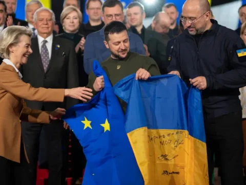 Almanya, Ukrayna’ya AB’de Özel Statü Tanımak İçin Öneride Bulundu