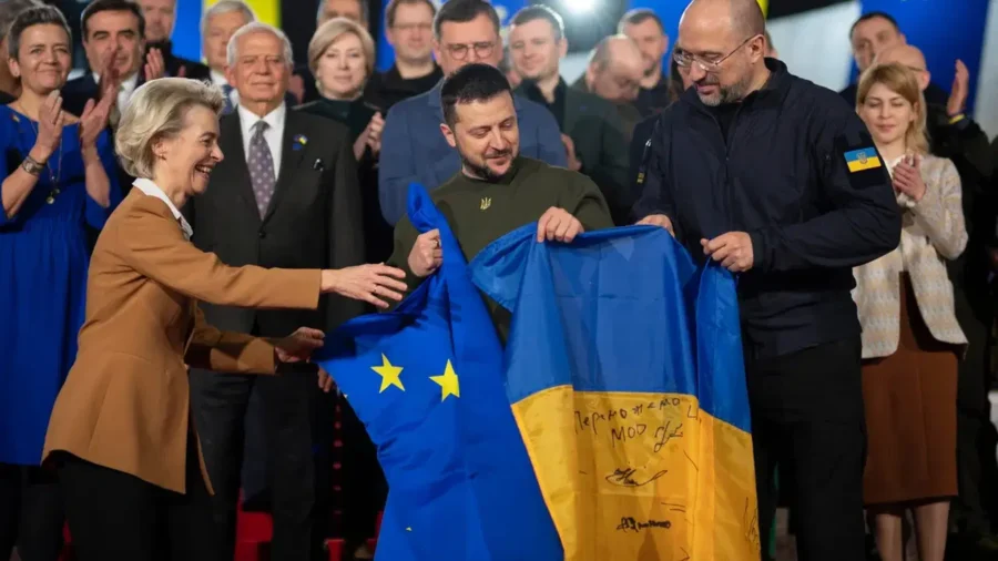 Almanya, Ukrayna’ya AB’de Özel Statü Tanımak İçin Öneride Bulundu