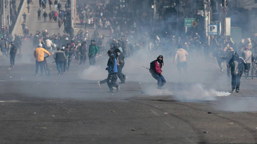 Bolivya’da Protestolar Büyüyor! Başkan Paz’a İstifa Çağrısı