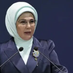 emine-erdogan-ebeleri-unutmadi-kAlskVfk