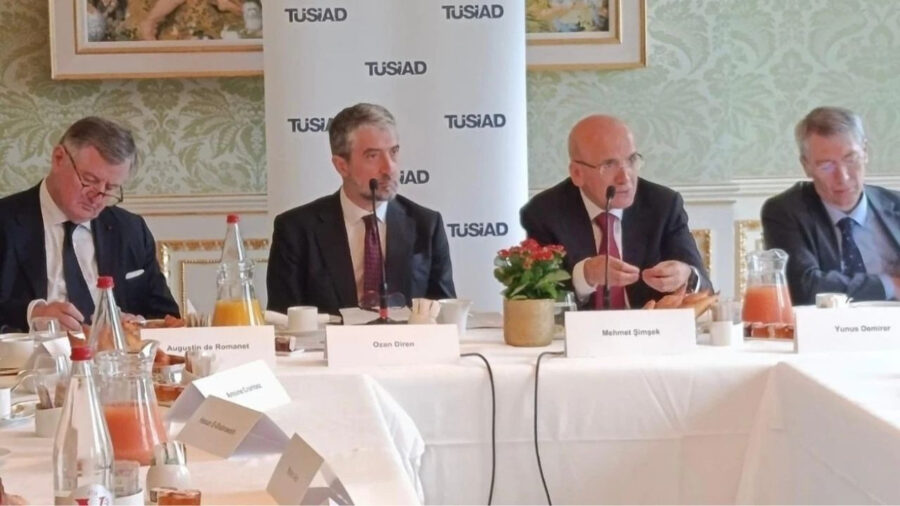 Mehmet Şimşek, TÜSİAD Heyetiyle Paris’te Ekonomik Temaslarda Bulundu