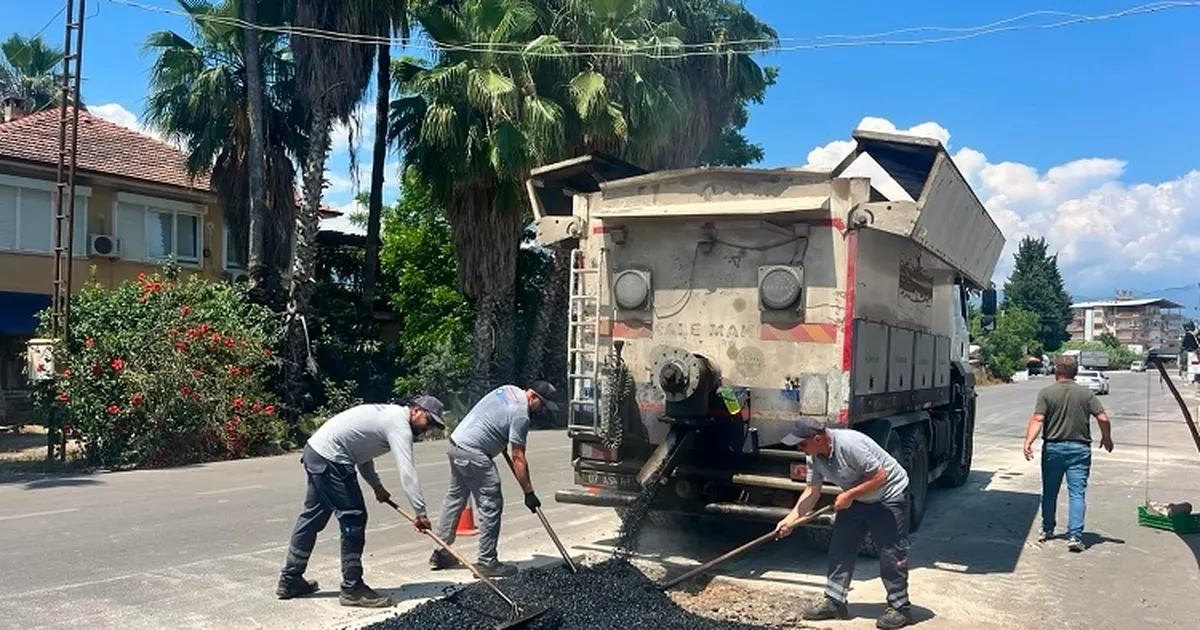 Antalya finikede yollar yenileniyor bordurler boyaniyor fU18juC9
